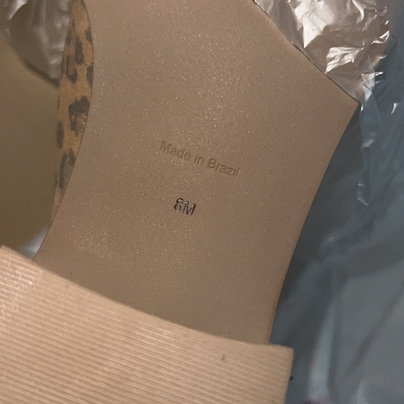 Matisse real suede New in box cutout booties - Picture 6 of 7